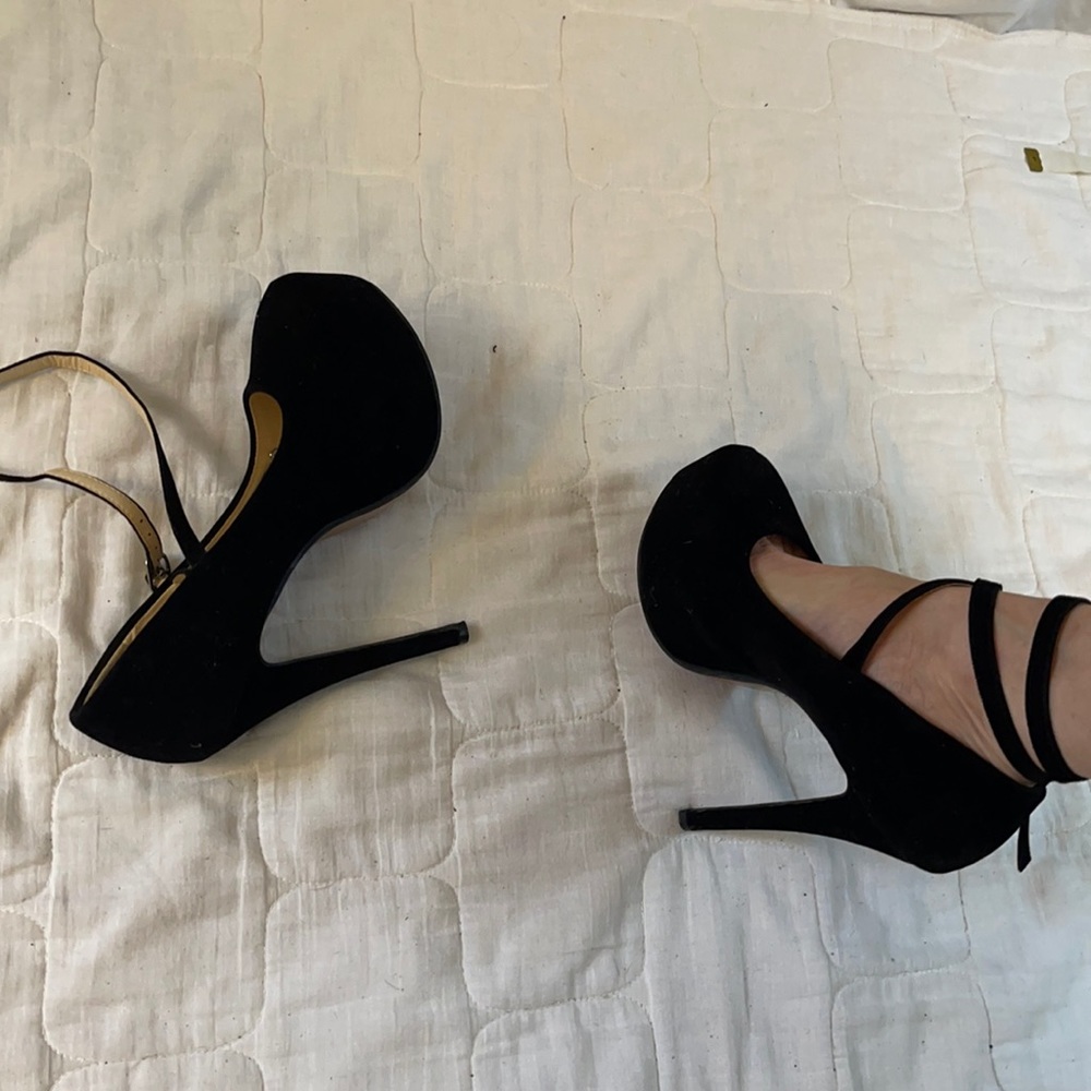 Black platform ankle strap faux suede pumps- 8.5